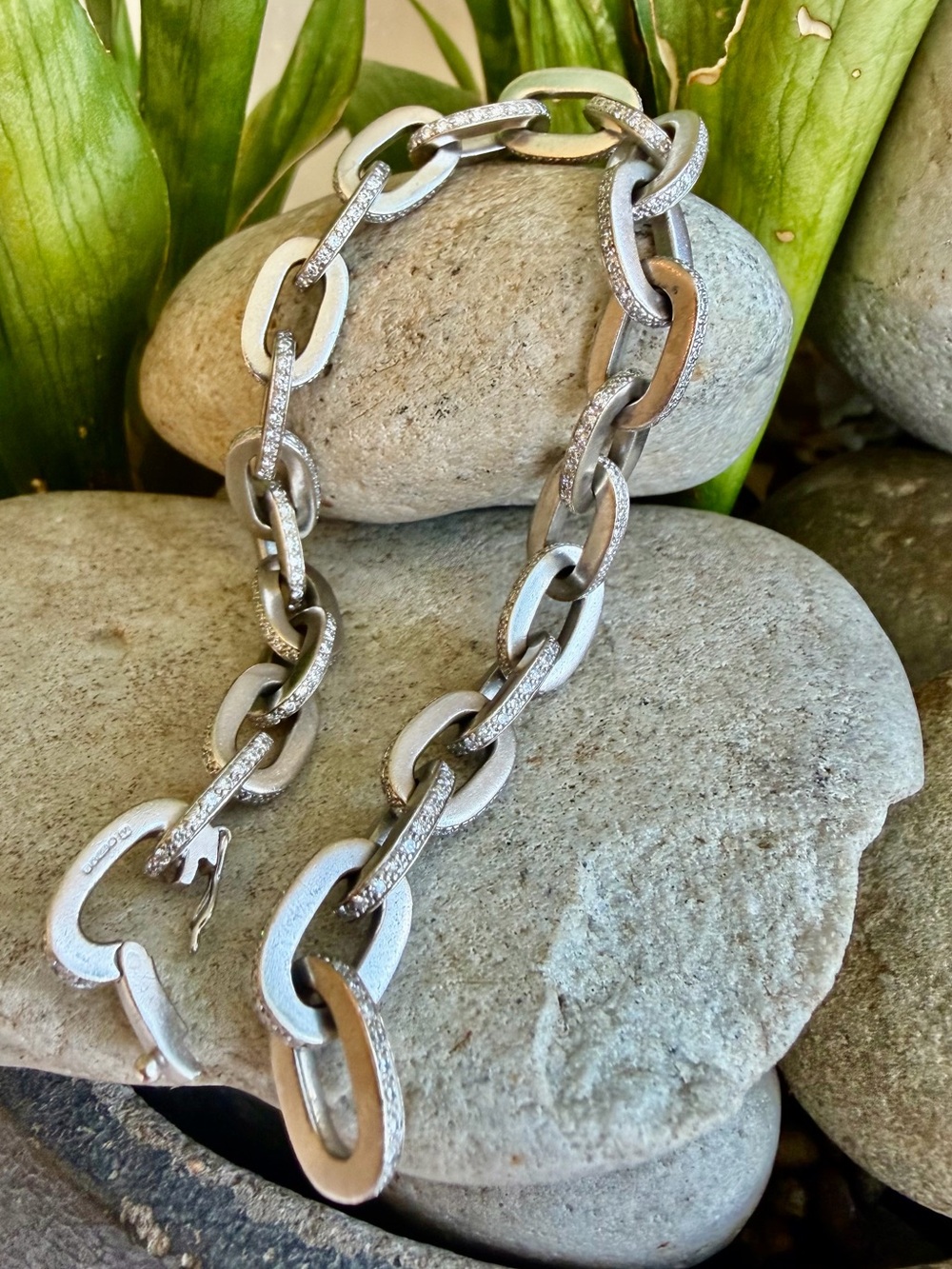 Theo Fennell 18k and 2.7 carat diamond bracelet